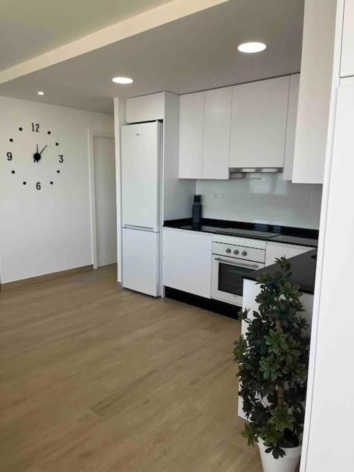 Apartamento Con Preciosas Vistas A Pie De Playa Santa Pola Exterior photo